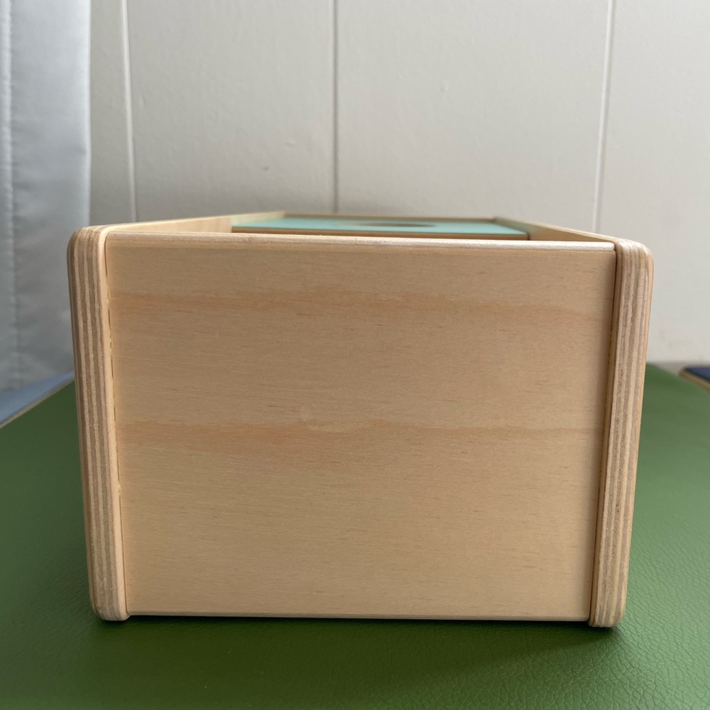 Lovevery Sliding Top Box - Picture 5 of 6